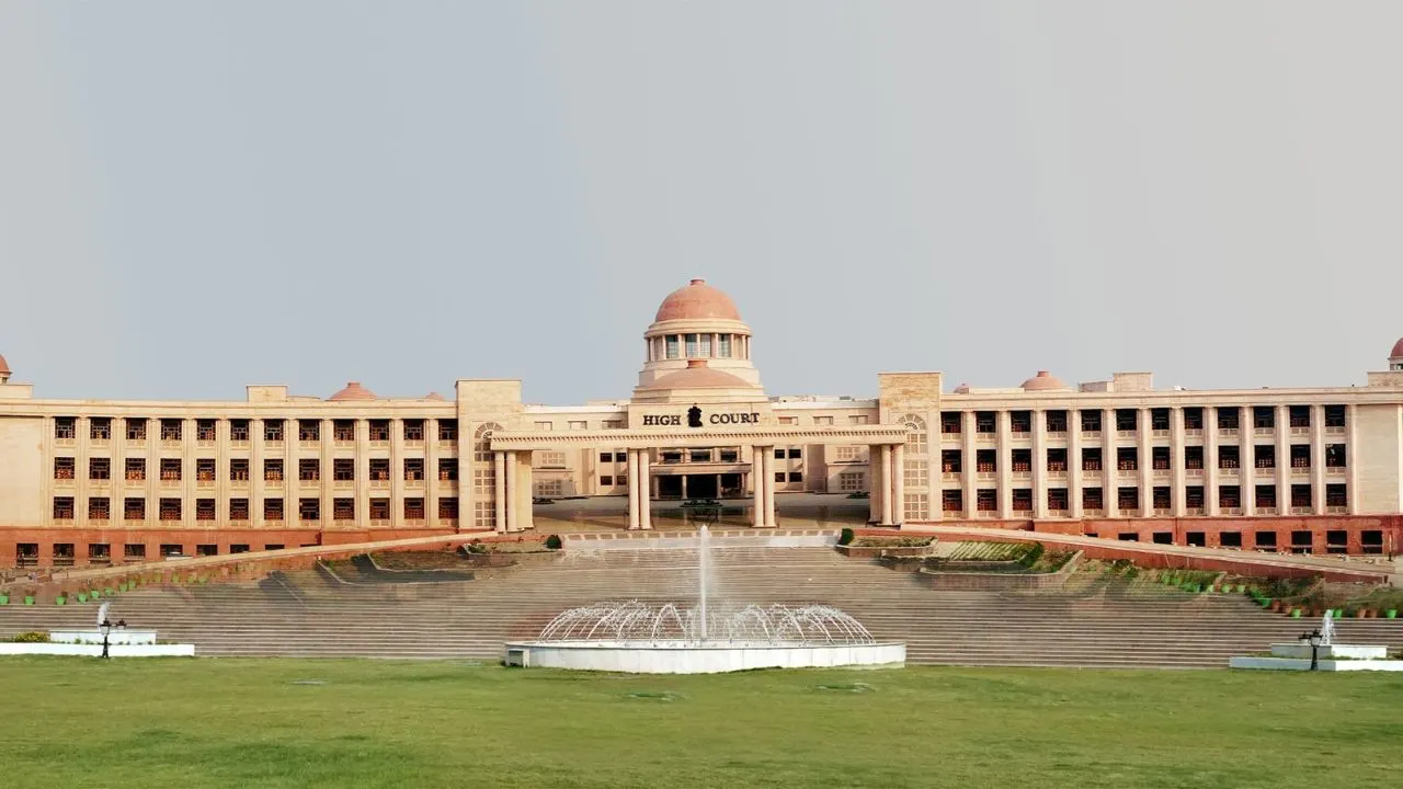 Lucknow High Court Case Status